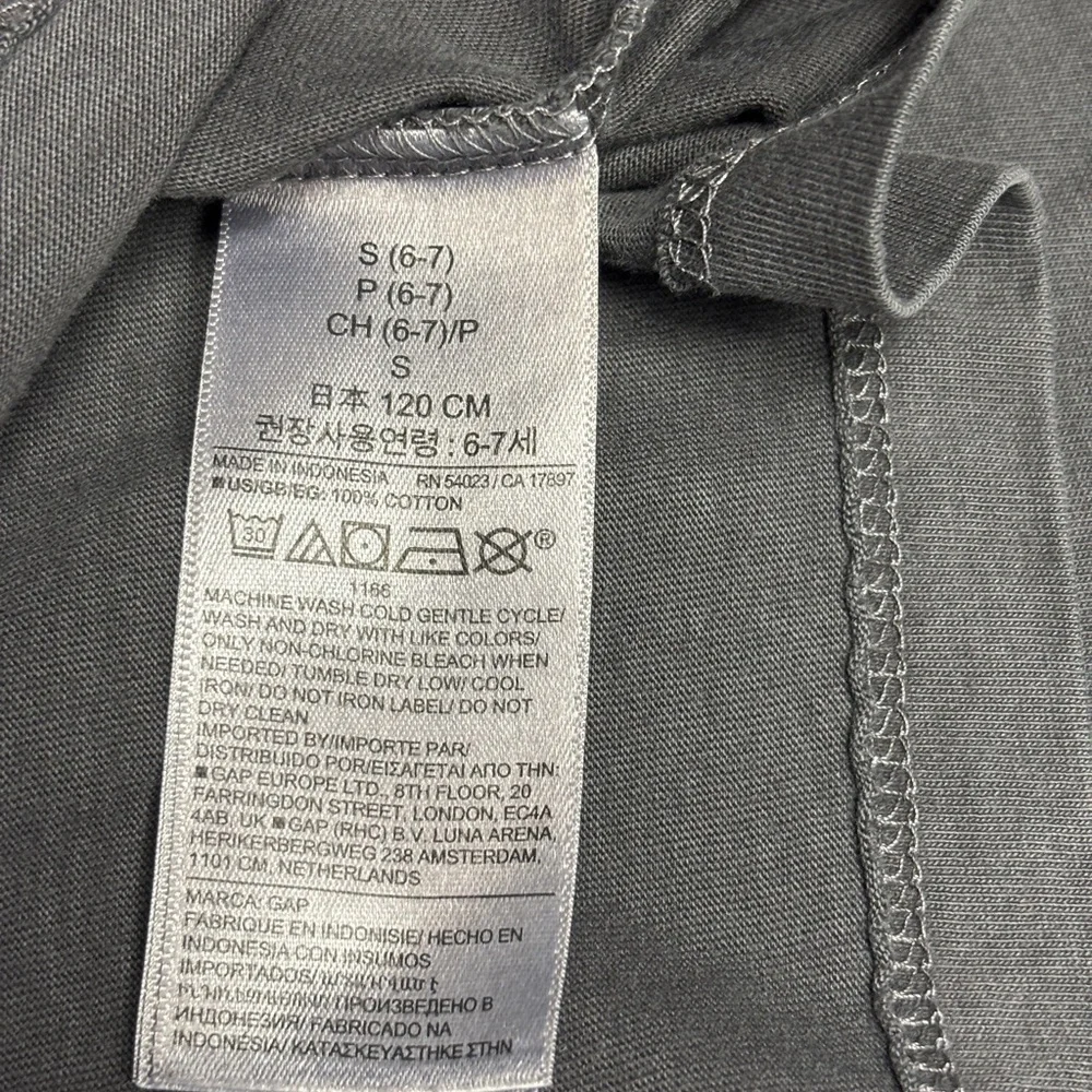 GAP short sleeve